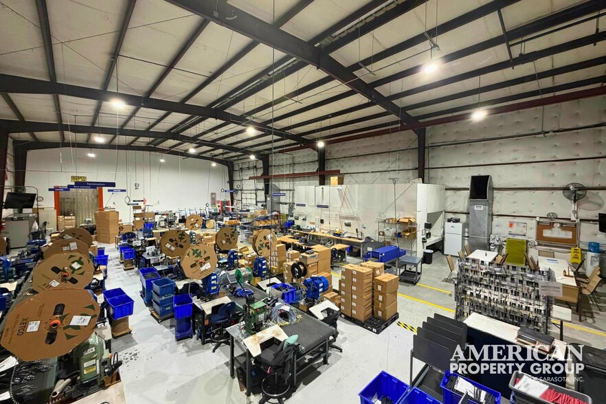 More Photos Of 1507 17th St E, Palmetto Distribution For Sale