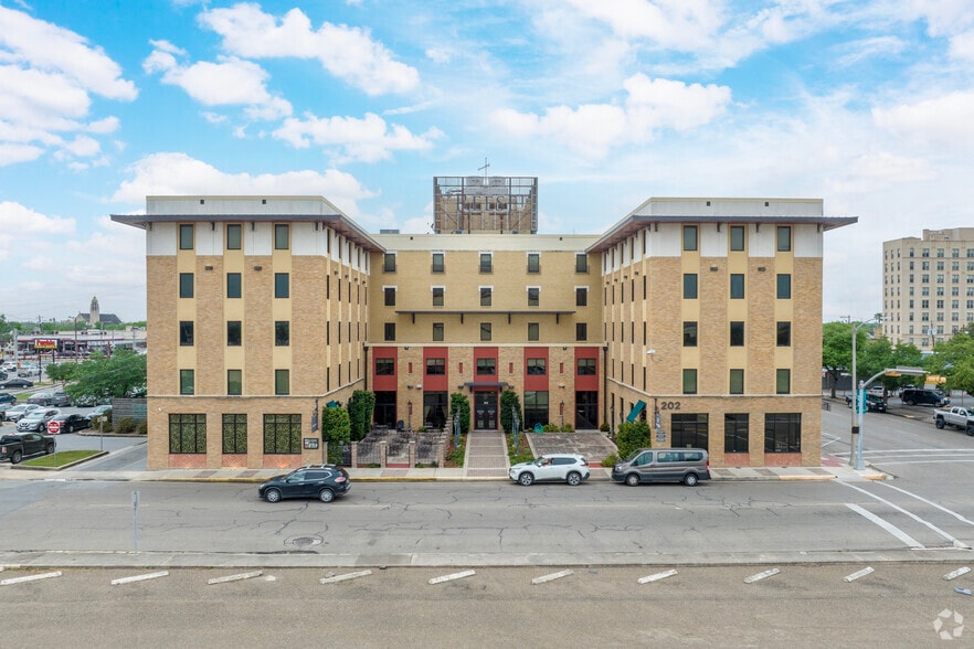 Primary Photo Of 202 S 1st St, Harlingen Loft Creative Space For Lease