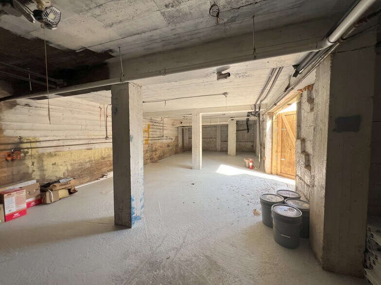 More Photos Of 85 SE Atlanta St, Marietta Storefront For Lease