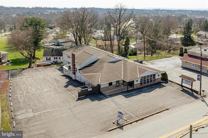 More Photos Of 915 N Hanover St, Elizabethtown Medical For Sale