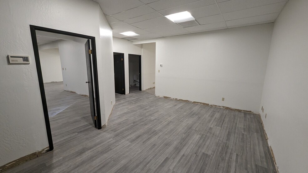 More Photos Of 637 S 48th St, Tempe Unknown For Lease