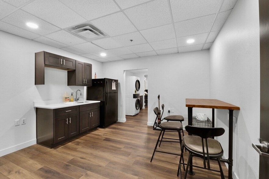 More Photos Of 5620 W Thunderbird Rd, Glendale Medical For Sale