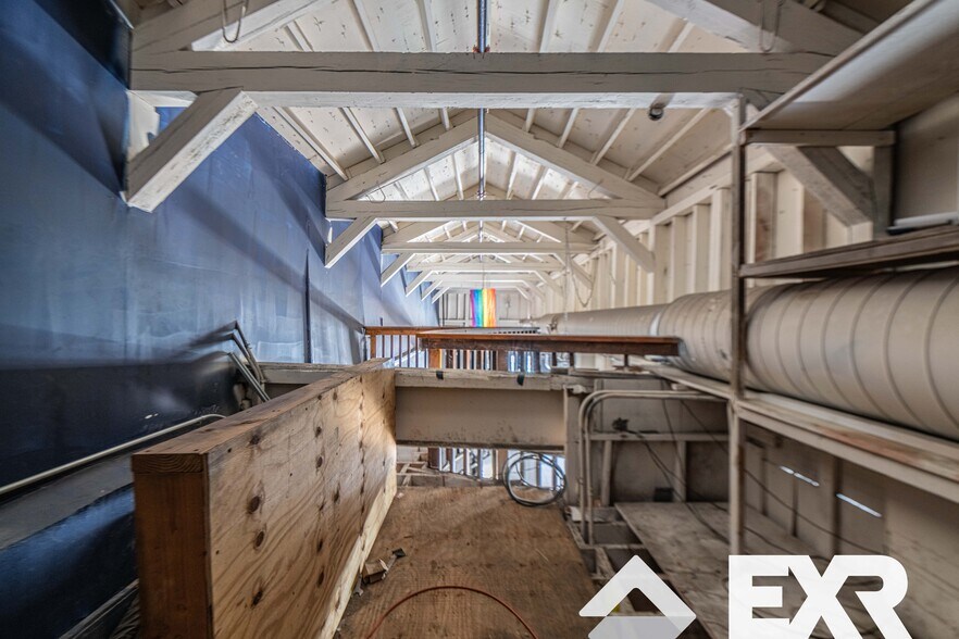 More Photos Of 1031 Grand St, Brooklyn Freestanding For Lease