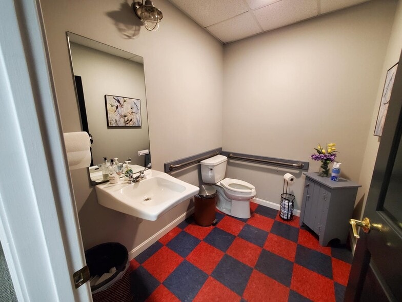 More Photos Of 32 Main St, Orleans Storefront Retail Office For Sale