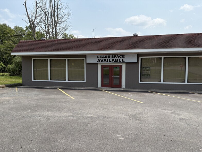 More Photos Of 906 Route 940, Pocono Lake Storefront Retail Office For Lease
