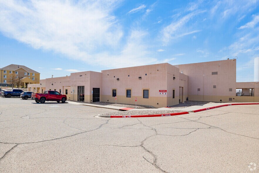 More Photos Of 3041 University Blvd SE, Albuquerque Warehouse For Sale