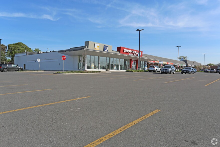 More Photos Of 1077 N Service Rd, Mississauga General Retail For Lease
