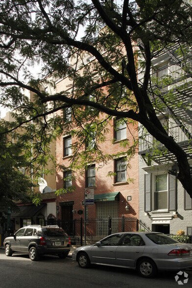 More Photos Of 250 E 32nd St, New York Office Residential For Sale