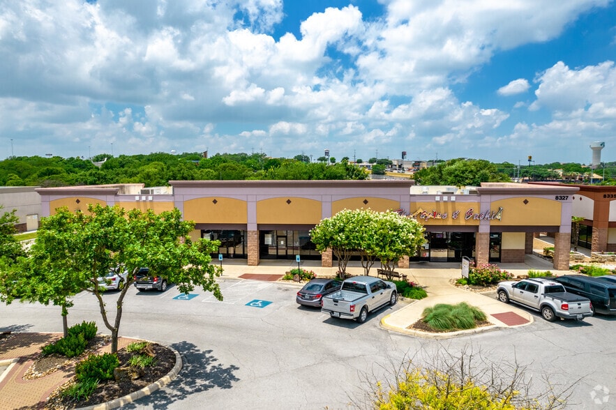 More Photos Of 8238-8356 Agora Pky, Schertz Unknown For Lease