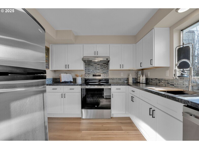 More Photos Of 11745 SW 70th Ave, Tigard Specialty For Sale