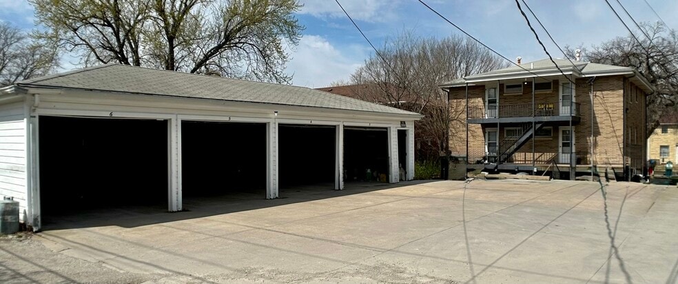 More Photos Of 2501 A St, Lincoln Apartments For Sale