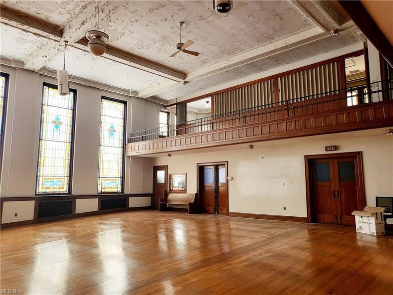 More Photos Of 400 Sixth St, Lorain Religious Facility For Sale