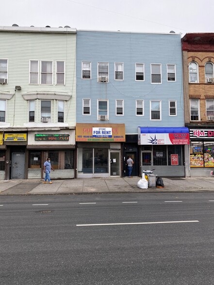 Primary Photo Of 1424 Flatbush Ave, Brooklyn Apartments For Lease