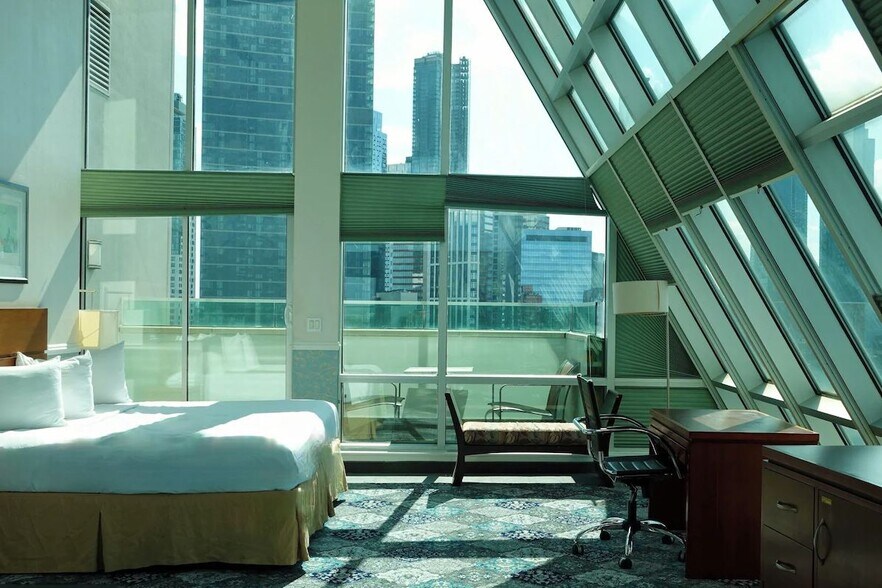 More Photos Of 39-05 29th St, Long Island City Hotel For Sale