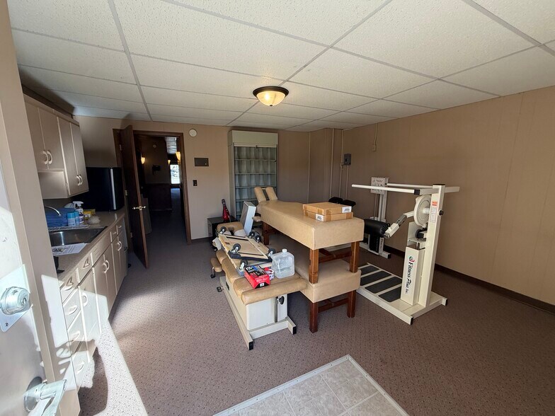 More Photos Of 117 S Minnesota Ave, Saint Peter General Retail For Lease
