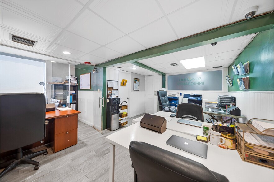 More Photos Of 4011 W Flagler St, Miami Loft Creative Space For Lease