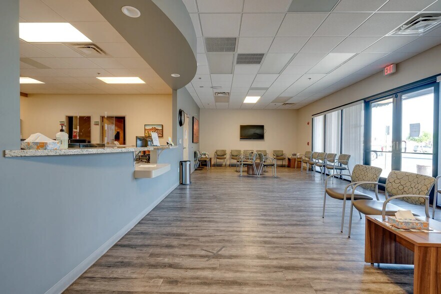 More Photos Of 2430 W Apache Trl, Apache Junction Freestanding For Sale