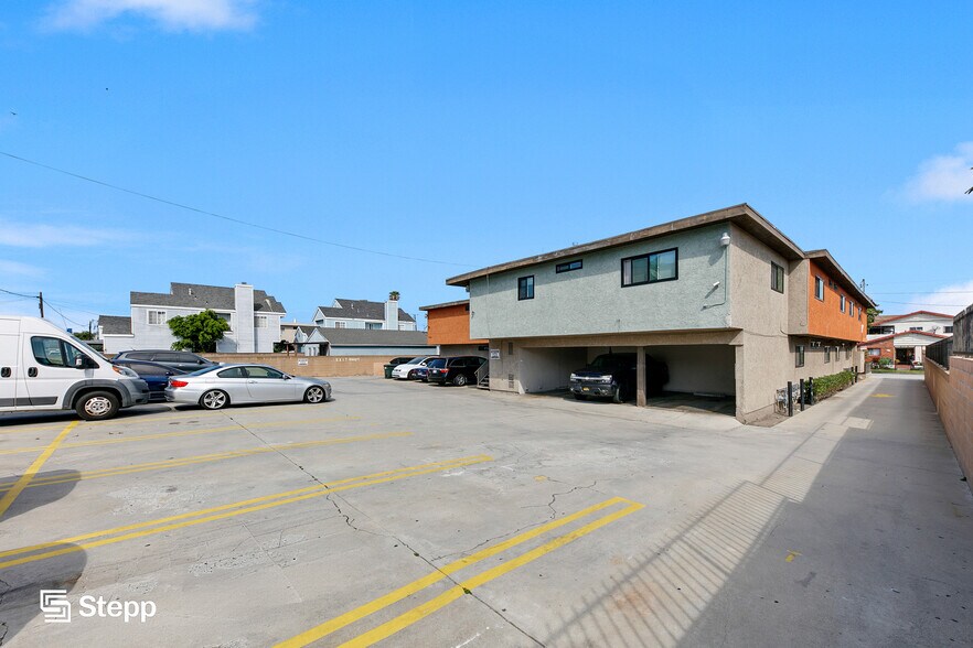 More Photos Of 1628 W 218th St, Torrance Apartments For Sale