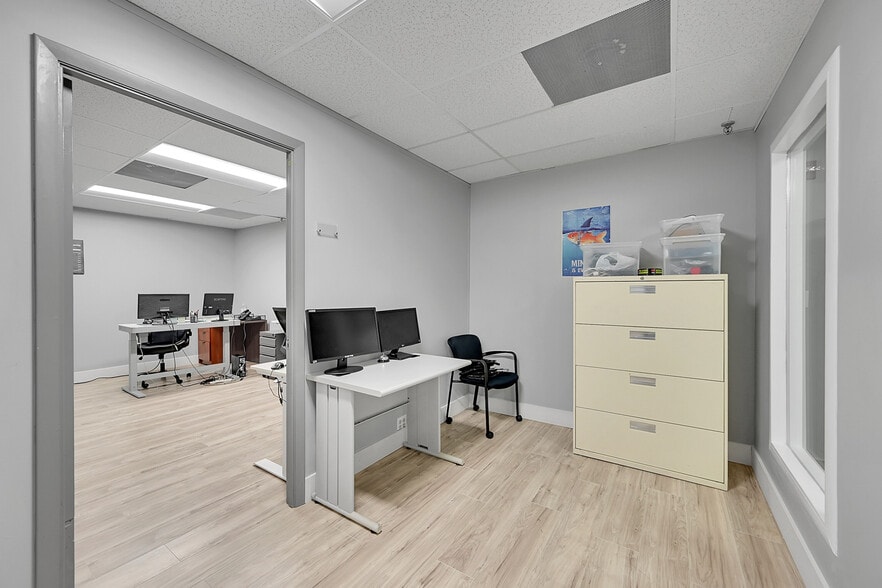 More Photos Of 895 SW 30th Ave, Pompano Beach Unknown For Lease