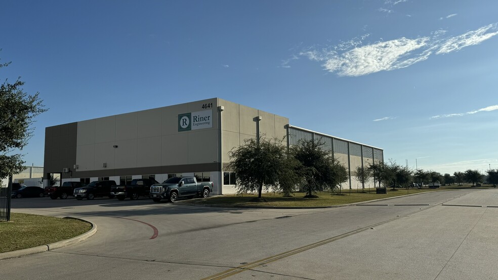 Primary Photo Of 4641 Kennedy Commerce Dr, Houston Warehouse For Lease