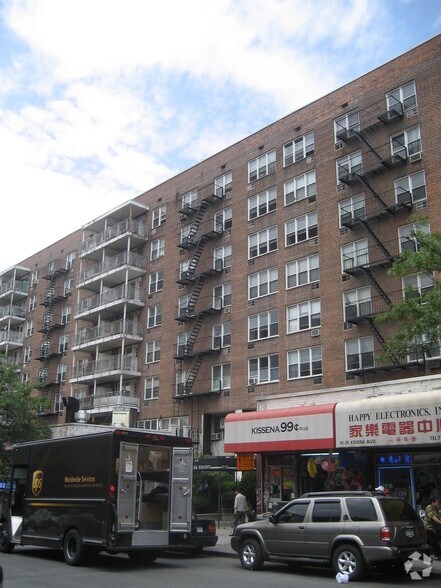 More Photos Of 41-25 KISSENA Blvd, Flushing Apartments For Lease