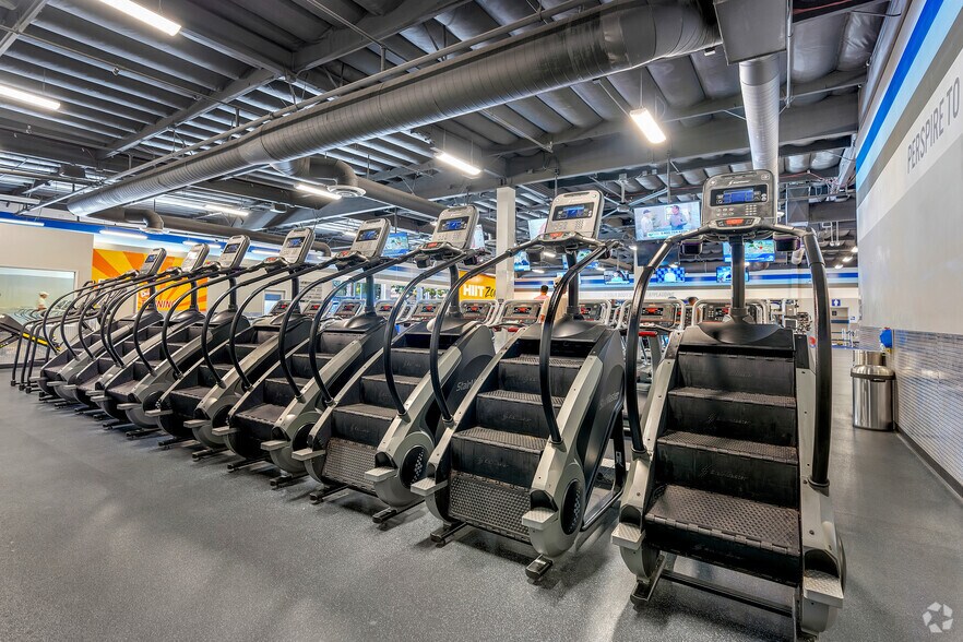 More Photos Of 1292 Border Ave, Corona Health Club For Sale