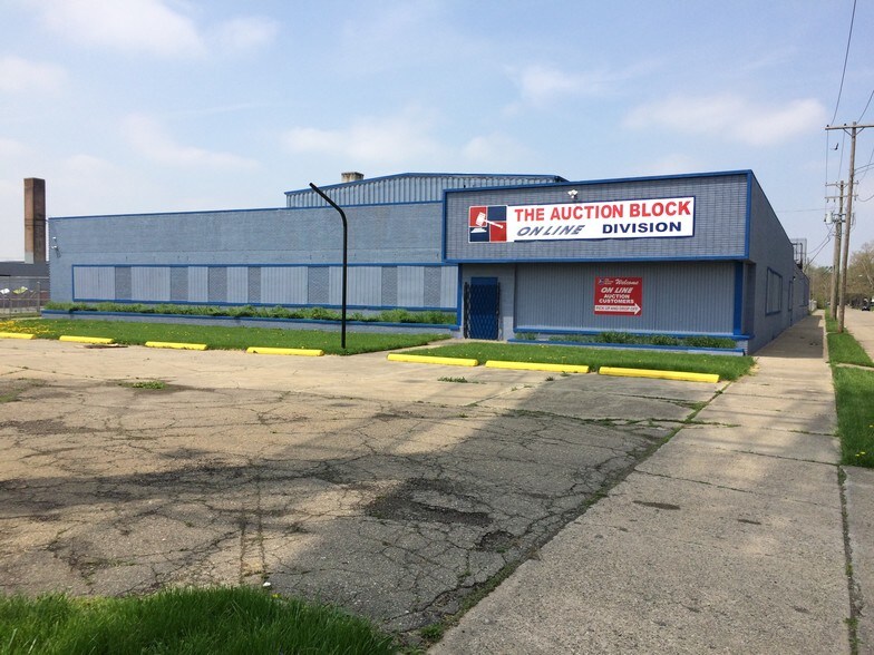 Primary Photo Of 15300 Fullerton St, Detroit Warehouse For Sale