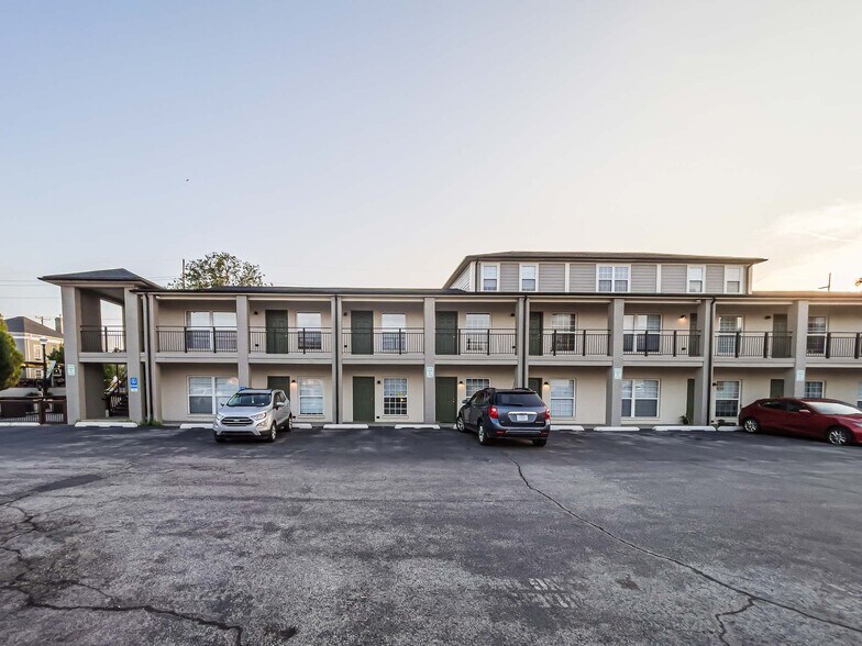 More Photos Of 124 W Chestnut St, Jeffersonville Apartments For Sale