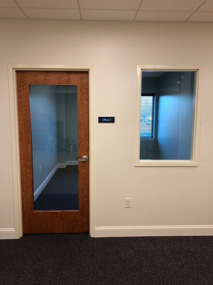 More Photos Of 8761 Virginia Meadows Dr, Manassas Warehouse For Lease