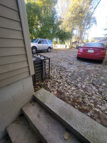 More Photos Of 1458 W 32nd St, Indianapolis Apartments For Sale