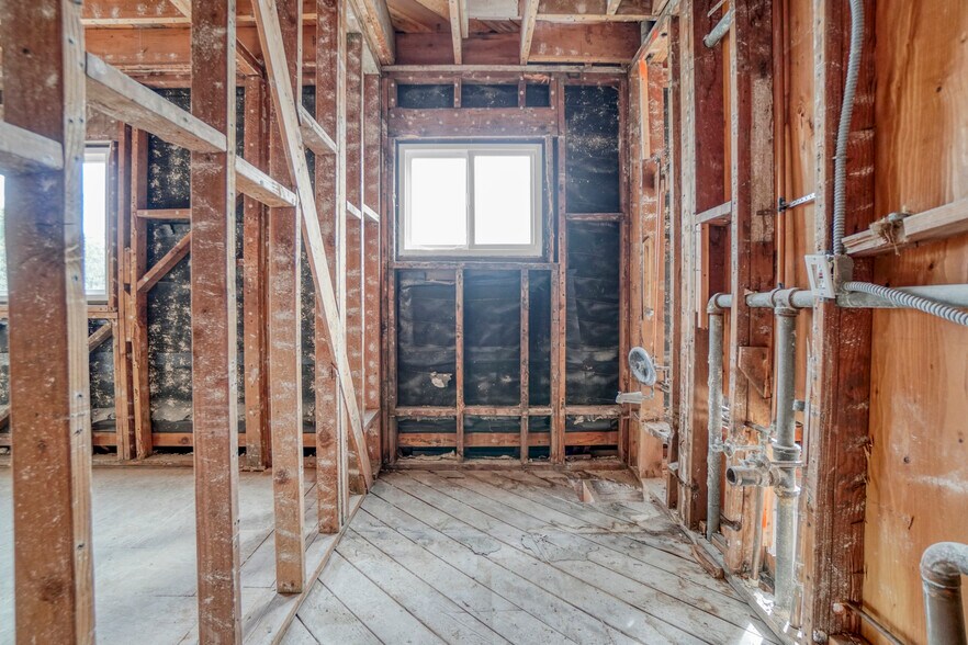 More Photos Of 16 38th Pl, Long Beach Apartments For Sale