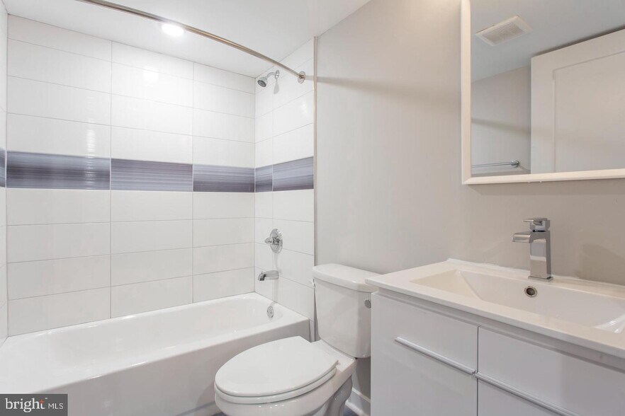 More Photos Of 2010 N 8th St, Philadelphia Apartments For Sale