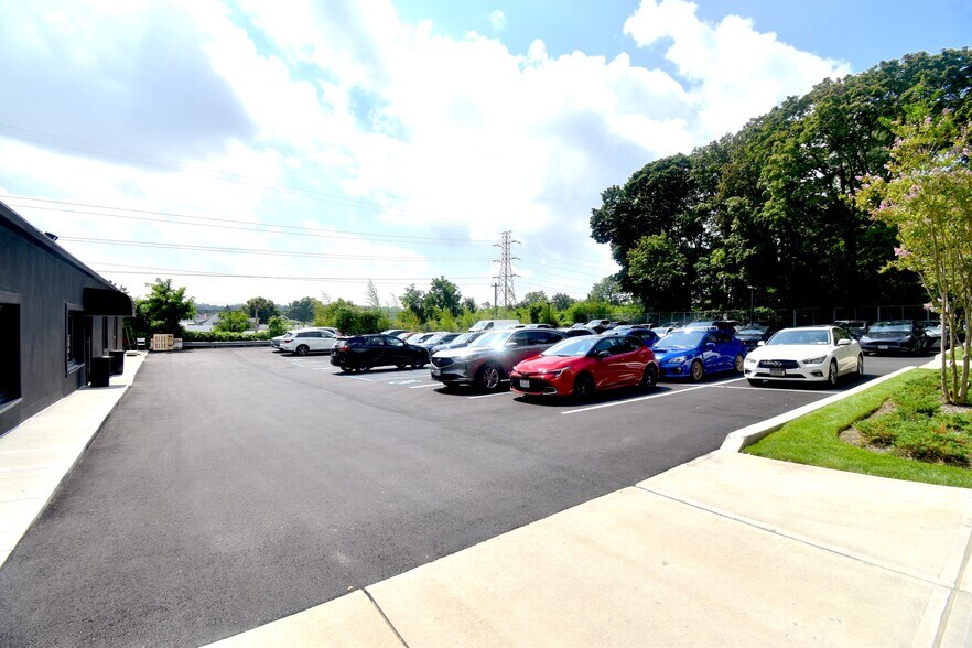 More Photos Of 1 Plaza Rd, Greenvale Loft Creative Space For Lease
