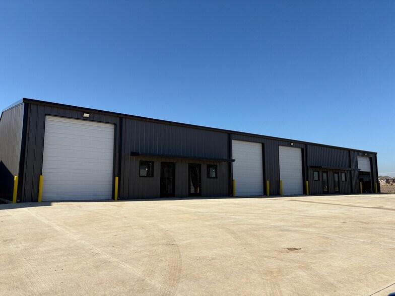 More Photos Of 6751 N FM 157, Venus Warehouse For Lease