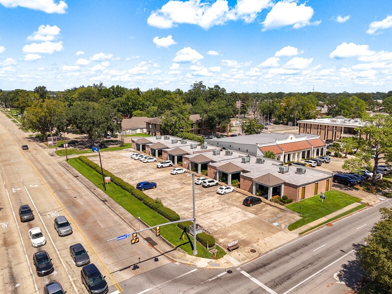 More Photos Of 8211 Goodwood Blvd, Baton Rouge Office For Lease