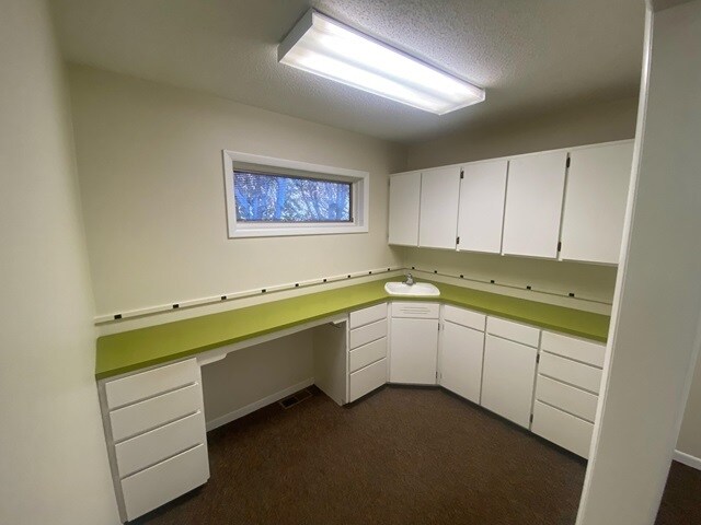 More Photos Of 228 Seventh St, Frankfort Office For Lease