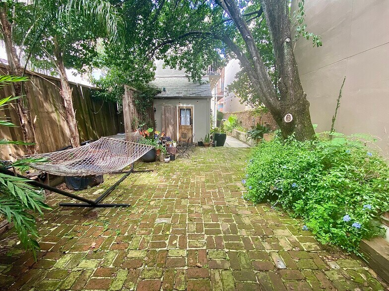 More Photos Of 410 Dauphine St, New Orleans Apartments For Sale