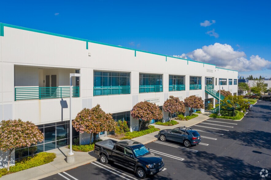 More Photos Of 6 Journey, Aliso Viejo Research And Development For Lease