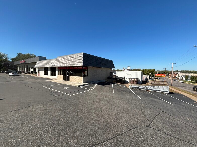 More Photos Of 300 W Prospect St, Durand General Retail For Sale