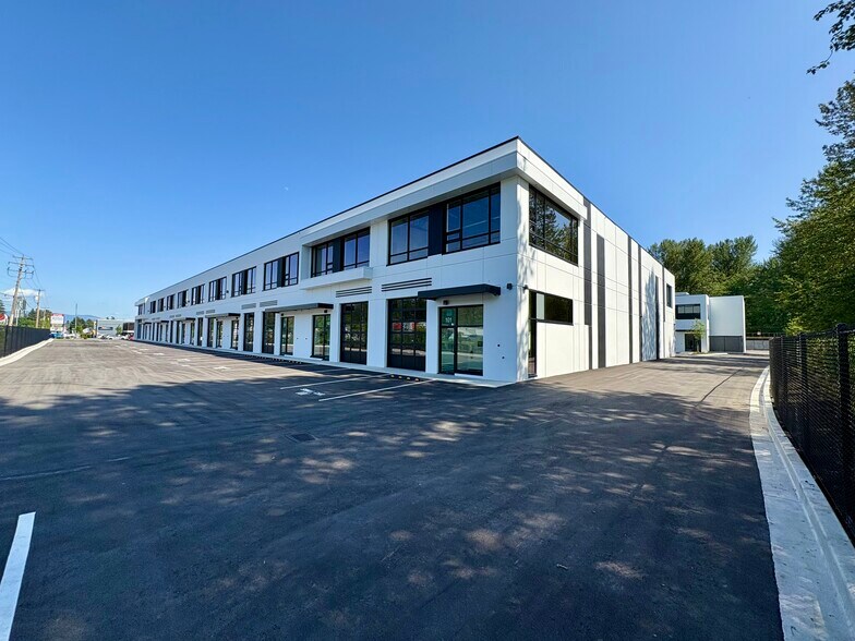 More Photos Of 2660 Barnet Hwy, Coquitlam Warehouse For Sale