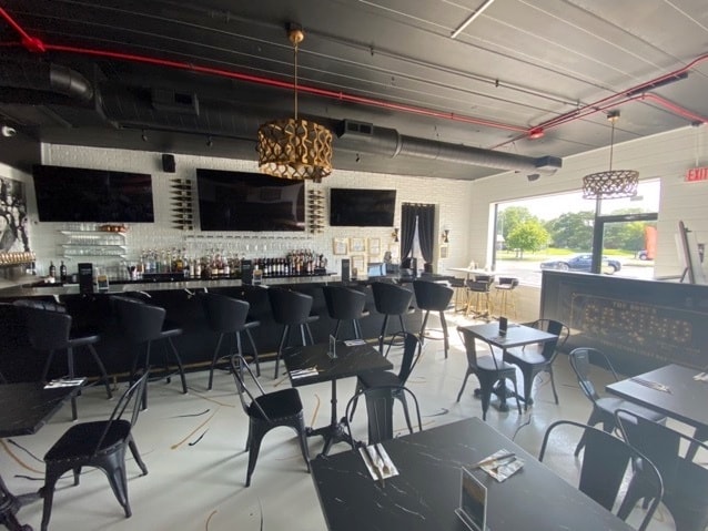 More Photos Of 314-330 S Main St, Bartlett Freestanding For Lease