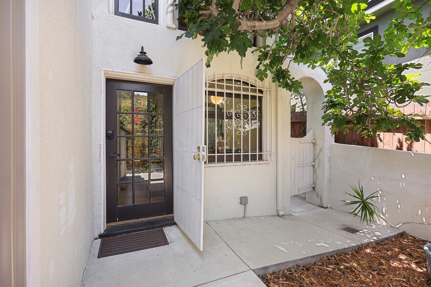 More Photos Of 1913-1915 Hyperion Ave, Los Angeles Loft Creative Space For Sale