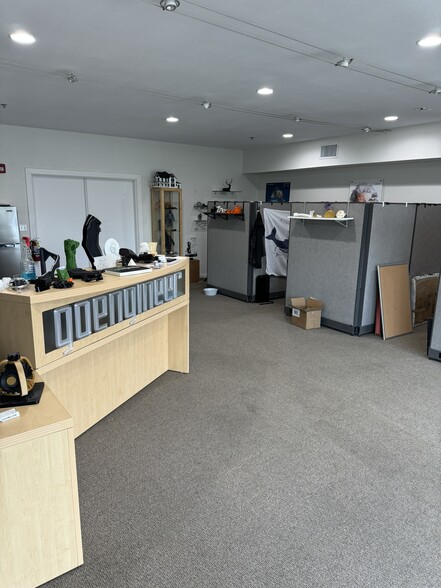 More Photos Of 901 Algona Blvd N, Auburn Warehouse For Sale