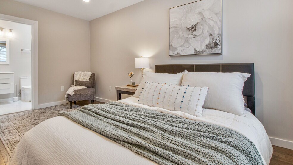 More Photos Of 1414 Pennsylvania Ave SE, Washington Apartments For Sale