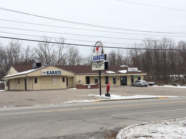 More Photos Of 8758 Crawfordsville Rd, Indianapolis Freestanding For Sale