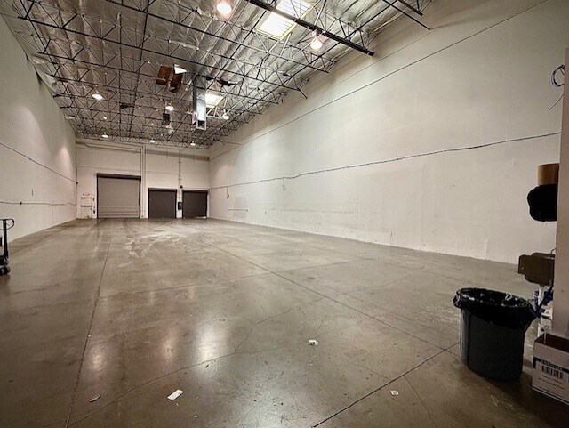 More Photos Of 1889 E Maule Ave, Las Vegas Industrial For Sale