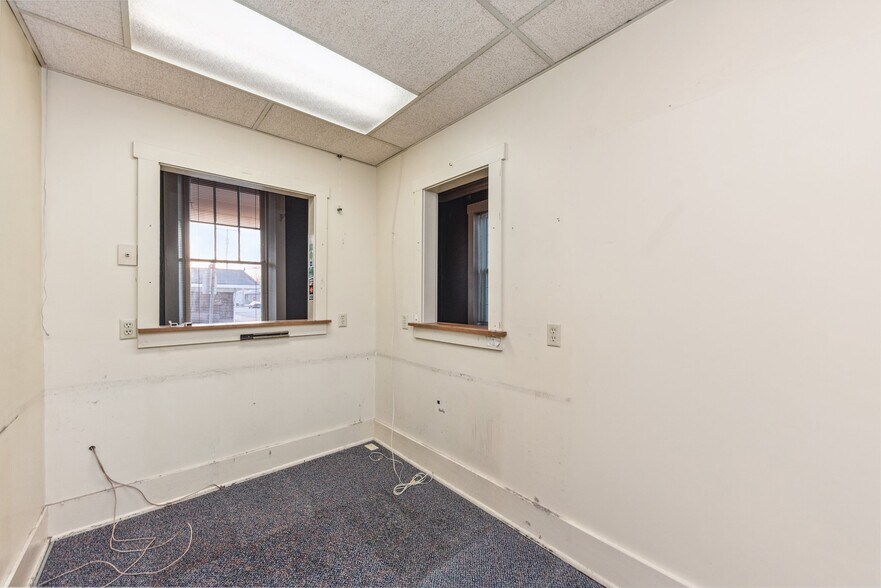 More Photos Of 301 N Main St, Georgetown Healthcare For Sale