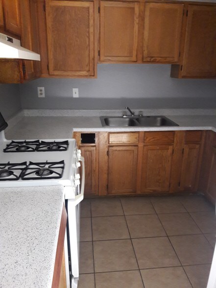 More Photos Of 1638-1644 Athol Ave, Henderson Apartments For Sale