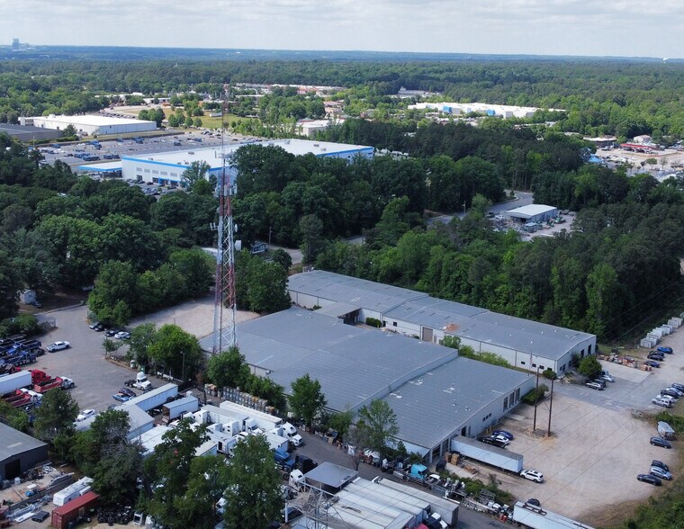 More Photos Of 900 Freedom Dr, Raleigh Warehouse For Lease