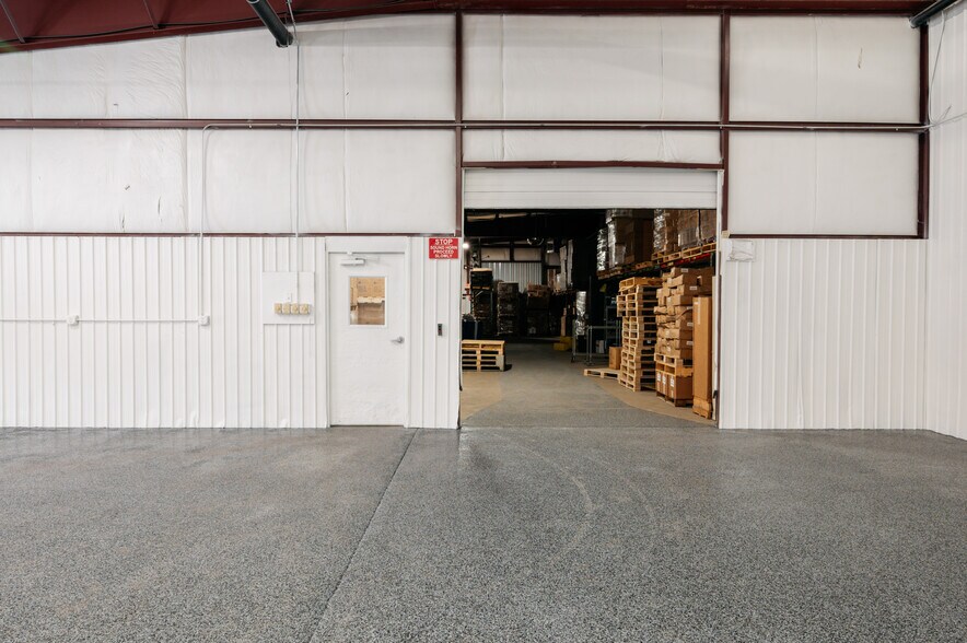 More Photos Of 2291 Traversefield Dr, Traverse City Manufacturing For Lease